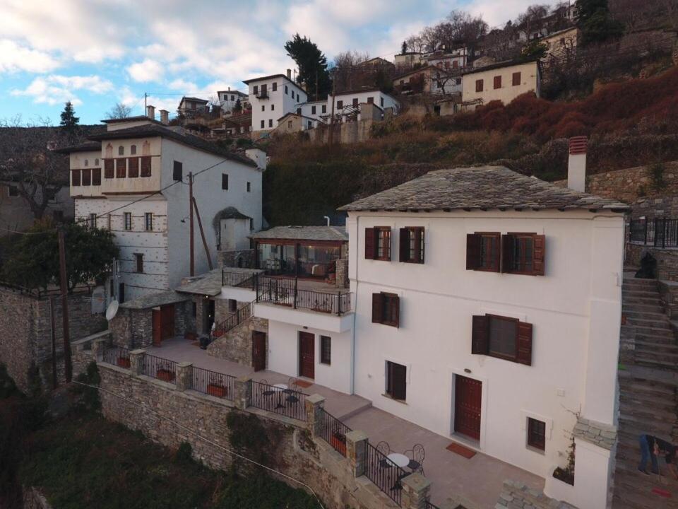 1822 Makrinitsa Suites Exterior photo